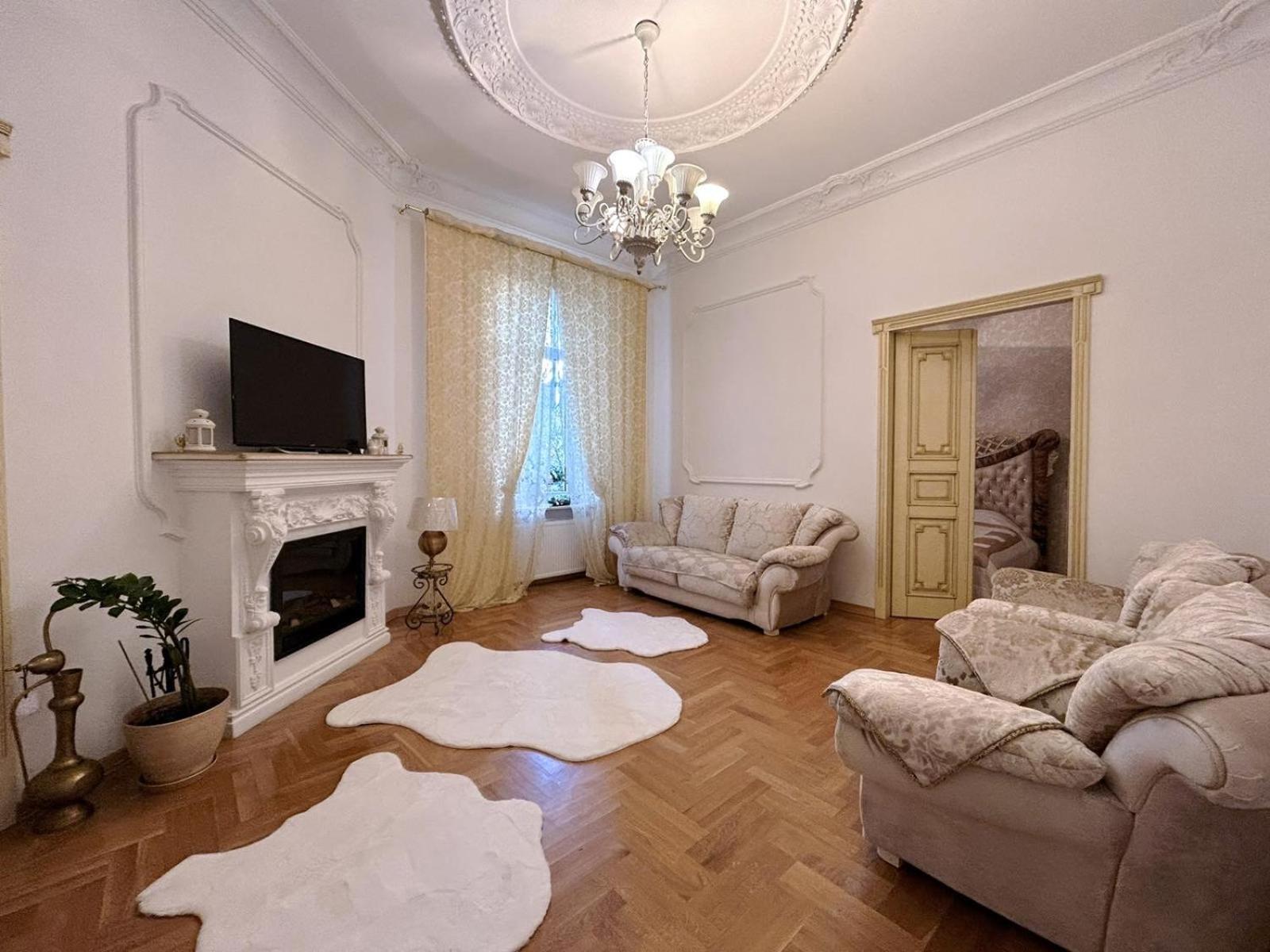 GoldenApartmentLviv Eksteriør billede