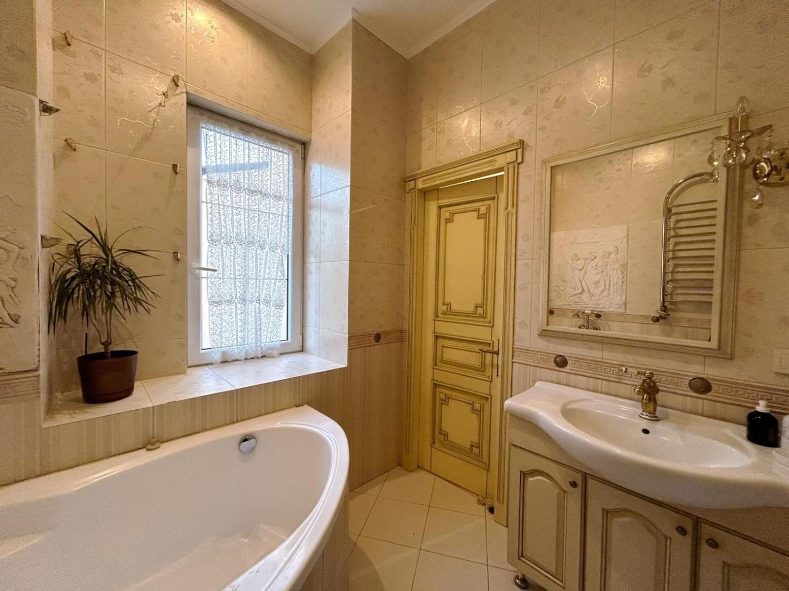 GoldenApartmentLviv Eksteriør billede