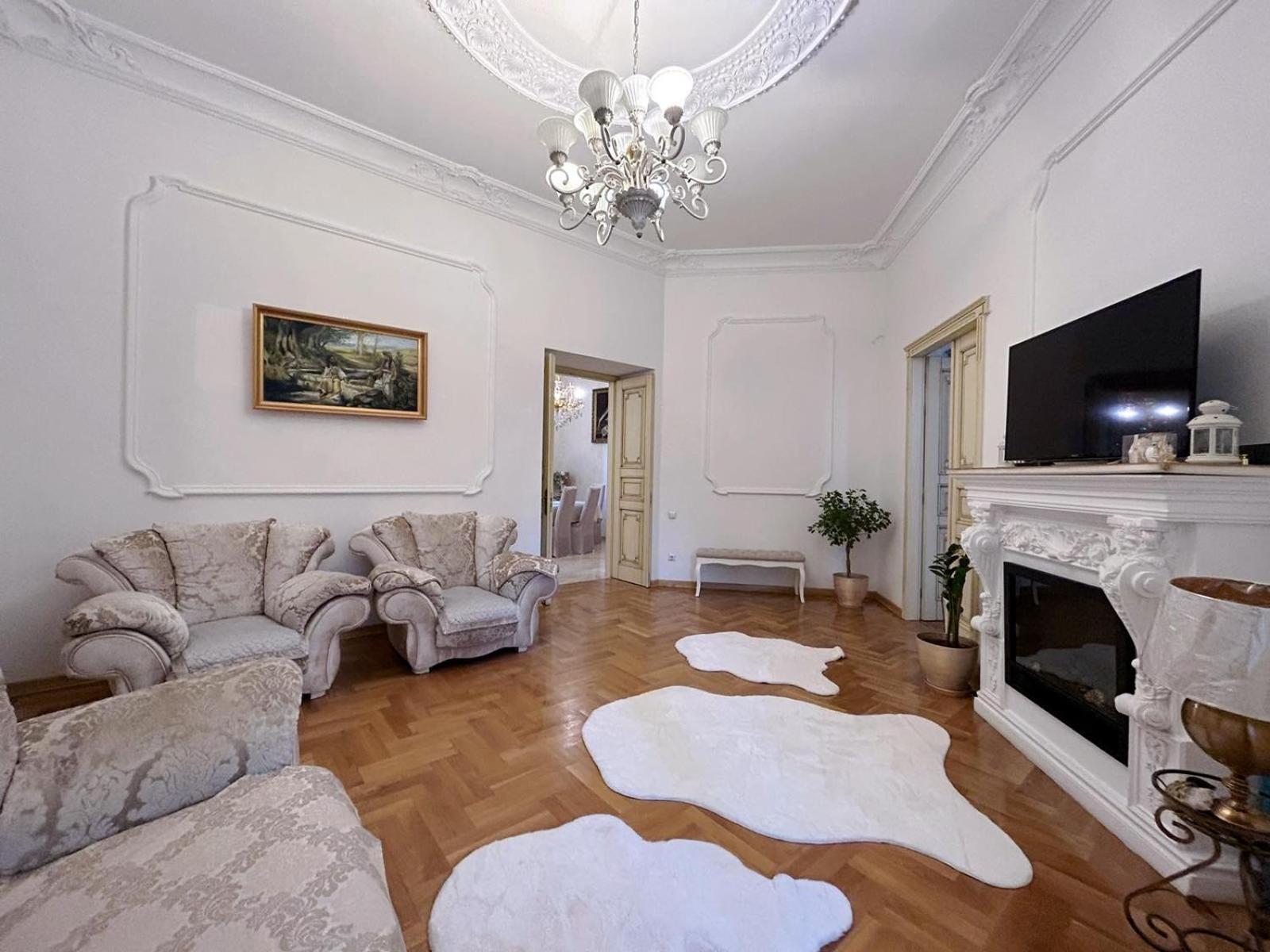 GoldenApartmentLviv Eksteriør billede