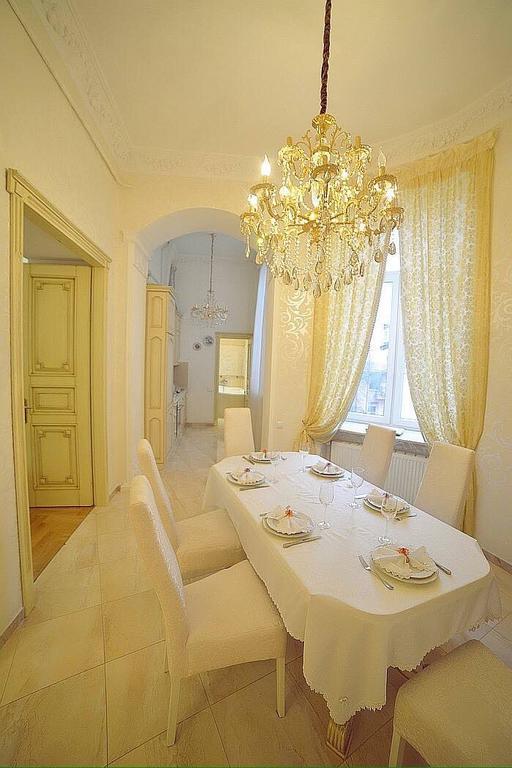 GoldenApartmentLviv Eksteriør billede